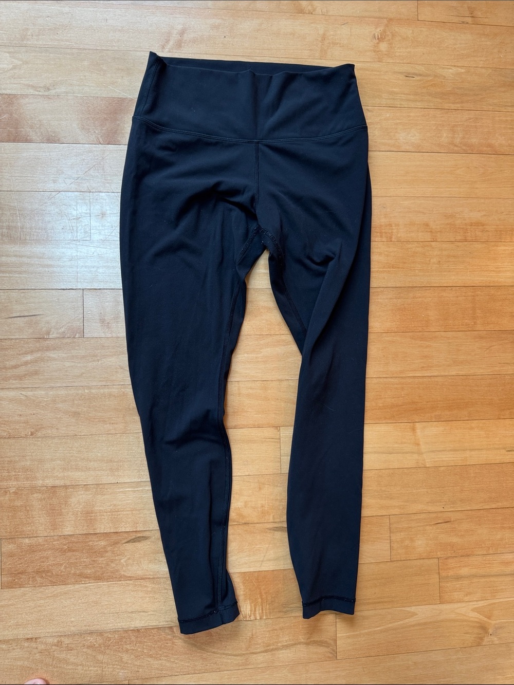 Lululemon size 10 black leggings GUC